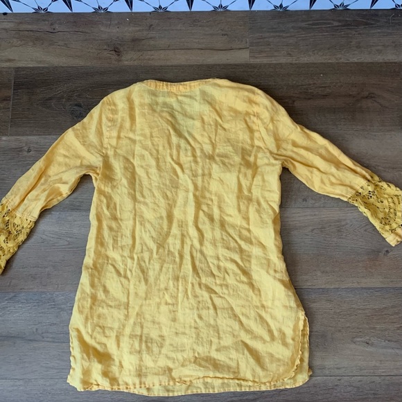 CHICO Yellow Lace Tunic Top - Picture 5 of 8